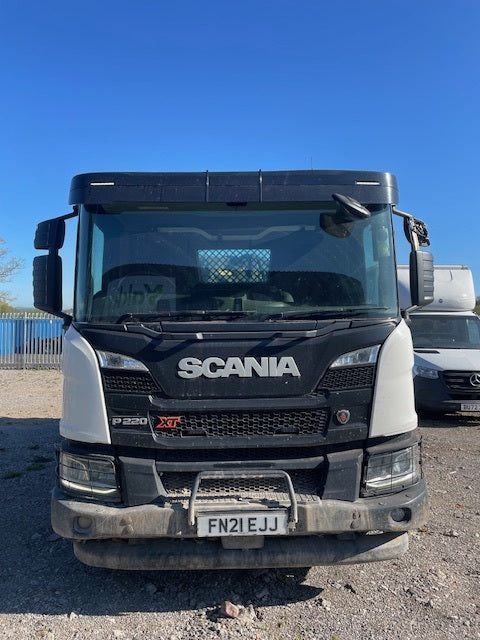 Scania P220 B 4X2 NZ Skip Loader - FN21 EJJ
